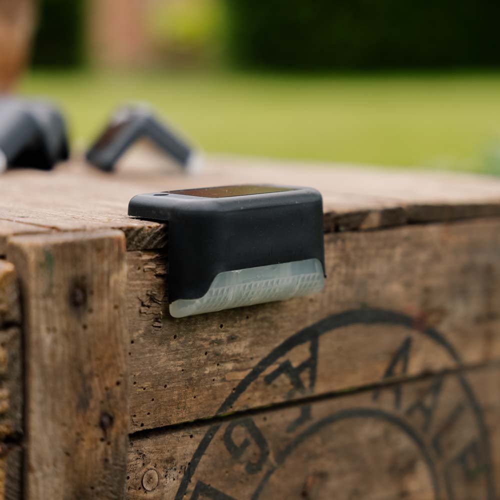 Lot de 4 lampes solaires LED pour escaliers