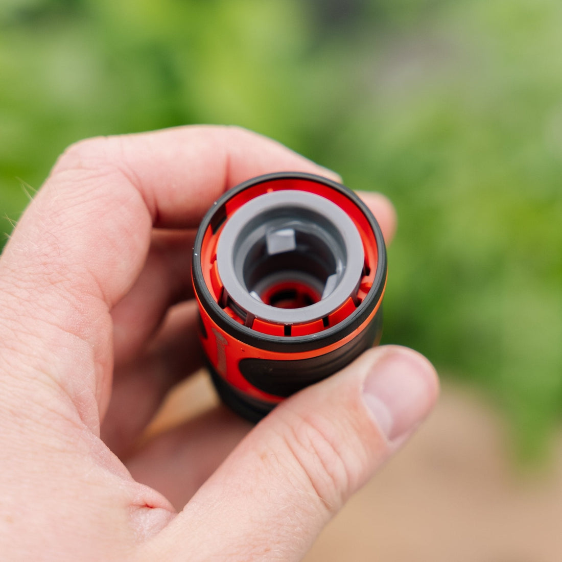 Raccord de tuyau avec arrêt d'eau 1/2"