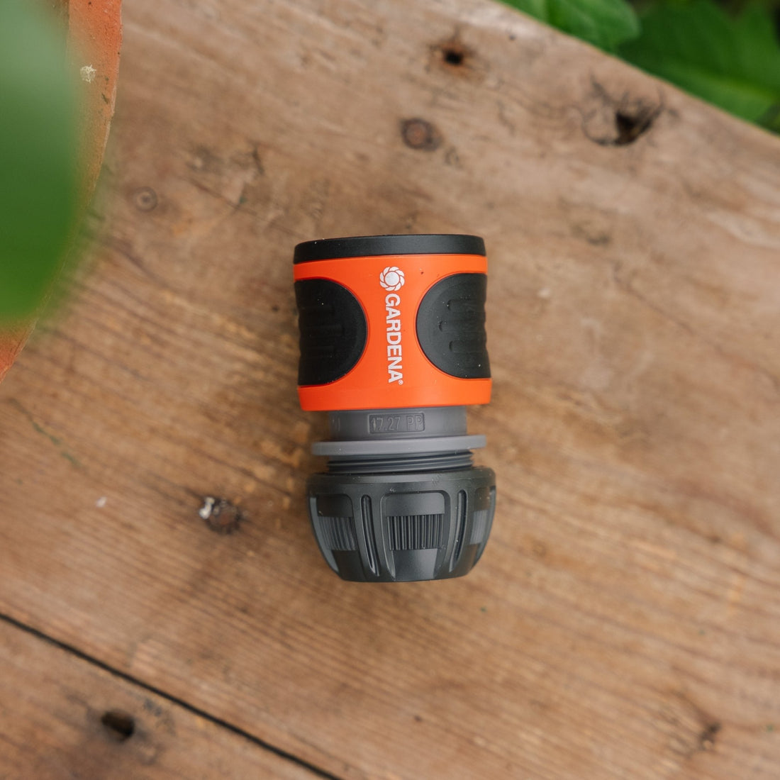 Raccord de tuyau avec arrêt d'eau 1/2"